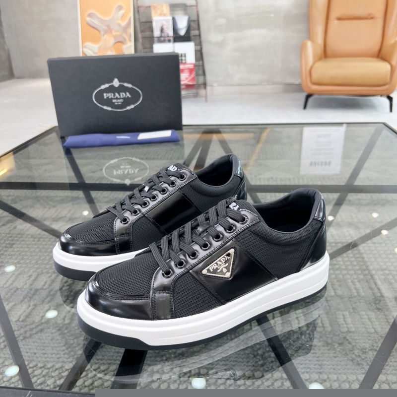 Pra*a casual shoes